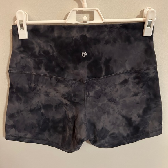 EUC Lululemon Align High-Rise Short 4" Diamond Dye Pitch Graphite Grey size 10 - Picture 6 of 9